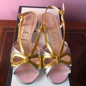Gucci Napa Silk silver/gold leather bow sandals